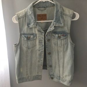Hollister distressed jean vest size m